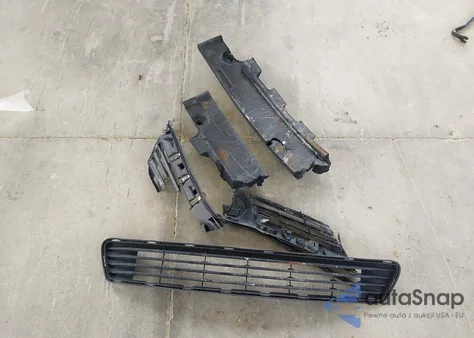 2014 Toyota Camry L z USA, uszkodzony, nr VIN 4T1BF1FK5EU742895